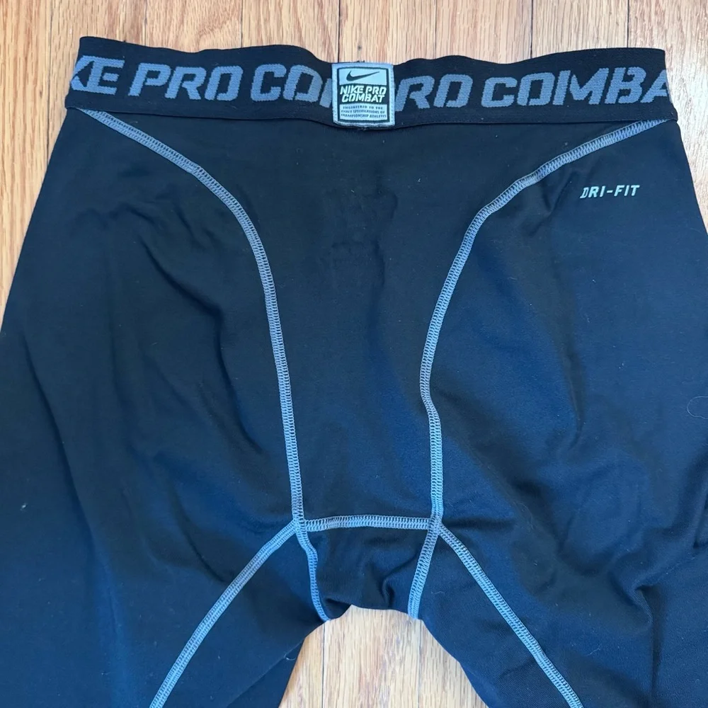 Nike Pro Combat Compression Tights - Picture 3 of 4